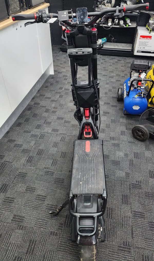 Kaabo Wolf King GT Electric Scooter w/ Charger - IP369089 - Image 11