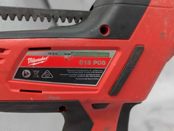 Milwaukee 18V 310ml Caulking Gun Skin-Only (C18 PCG) - BP367107 - Image 5