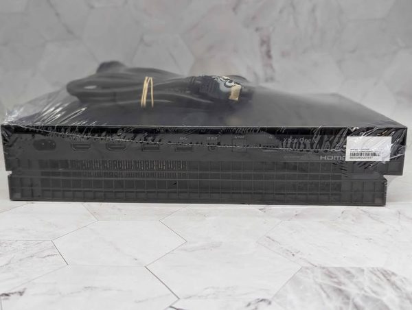 Microsoft Xbox One X 1TB Console - BP365881 - Image 4