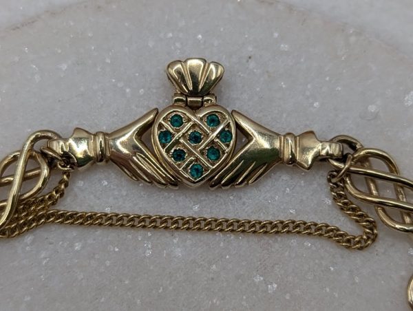 Ladies 9CT Yellow Gold Green Stone Claddagh Clasp Bracelet (13.8gms) - BP364039 - Image 3