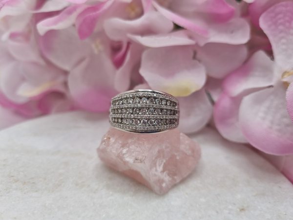 10CT 6.79GMS WHITE GOLD DIAMOND SET 7 ROW DRESS RING SZ. W.5 BL250979 - Image 7