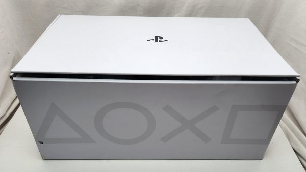 Sony PlayStation VR2 Virtual Headset - IP369296 - Image 2