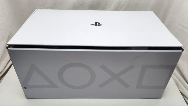 Sony PlayStation VR2 Virtual Headset - IP369296 - Image 11