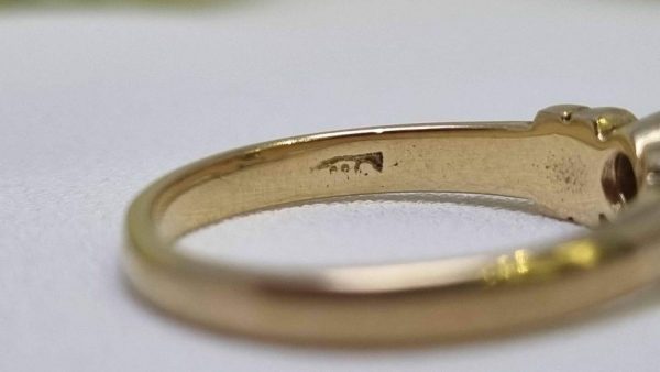 19ct Yellow Gold Bezel/Bar Set Ring TW305910 - Image 25