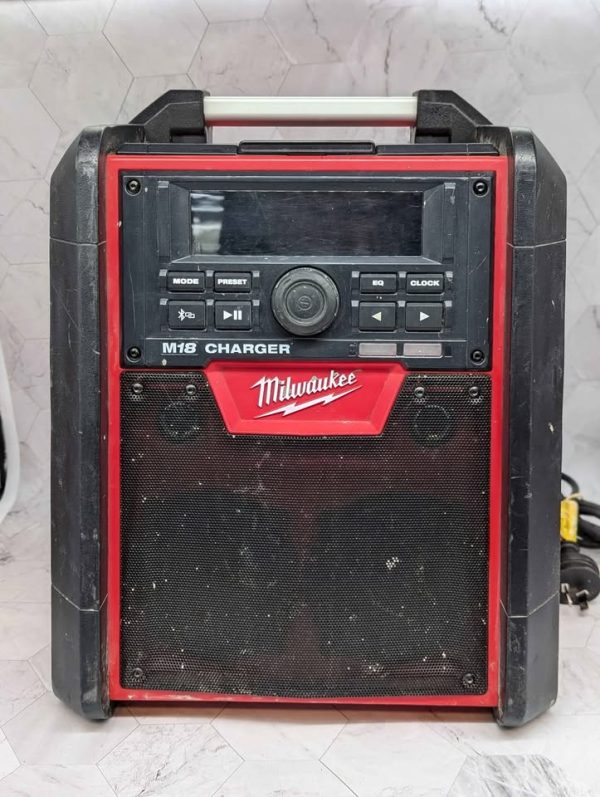 Milwaukee 18V Jobsite Radio/Charger Skin-Only (M18RC) - BP367103 - Image 2
