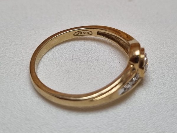 9ct Yellow Gold Cluster Ring TW354097 - Image 19