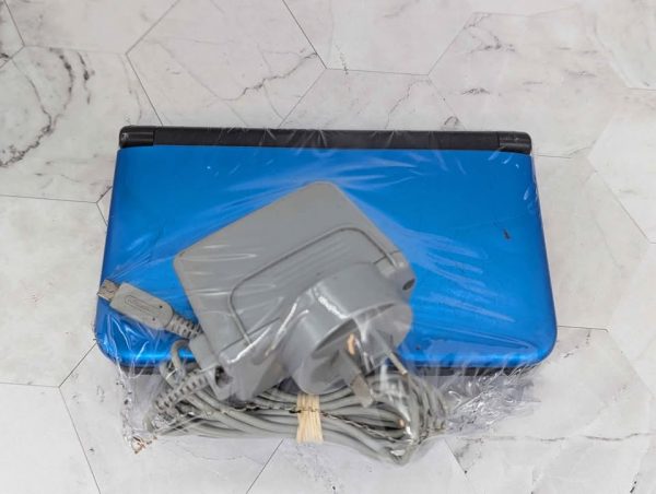 Nintendo 3DS XL Handheld Console - BP369055