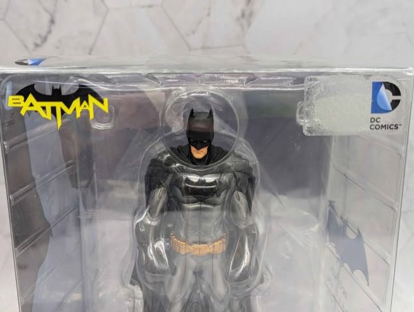 Kotobukiya Batman 1/10 Pre-Painted ArtFX+ Figure - BP368402 - Image 2