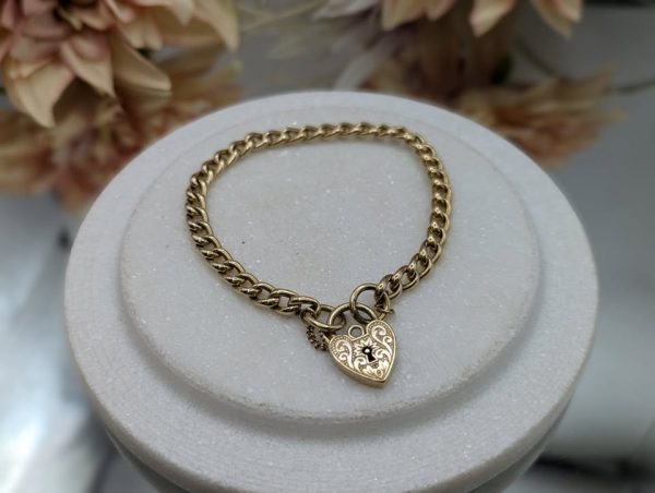 Ladies 9CT Yellow Gold Heart Padlock Curblink Bracelet (14.1gms) - BP289471