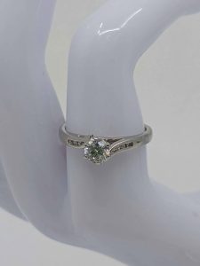 Ladies 18ct White Gold Diamond Engagement Ring - BL276737