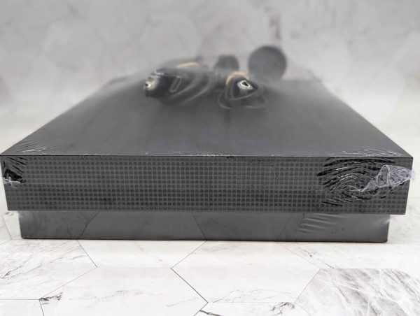 Microsoft Xbox One X 1TB Console - BP365881 - Image 5