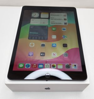 Apple iPad 7th Gen Wifi + Cellular 128GB w/ Charger - IP369297