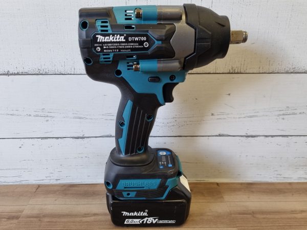 Makita 18V Impact Wrench TW366933 - Image 6