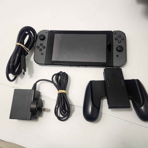 NINTENDO SWITCH WITH DOCK #GN365385 - Image 5