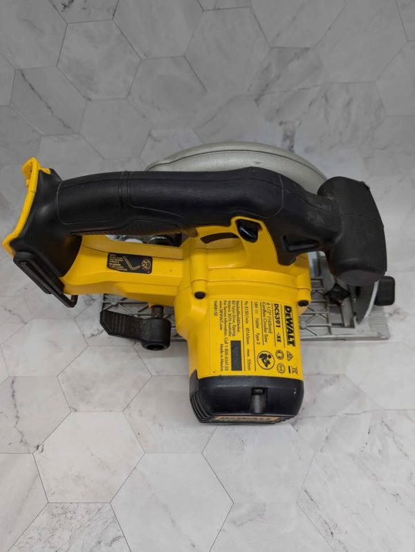 DeWalt 18V XR 165mm Circular Saw Skin-Only (DCS391-XE) - BP367169 - Image 4