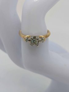 Ladies 18ct Yellow Gold Three Stone Diamond Engagement Ring - BL284860