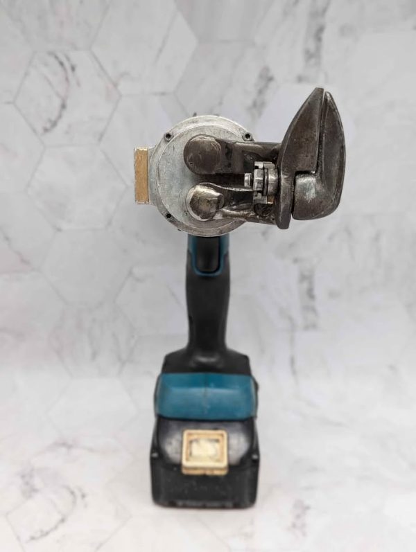 Makita 18V Drill With Shear Kit & 5Ah Battery - BP364216 - Image 5