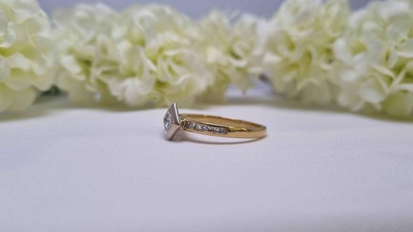 18ct Yellow Gold Diamond Ring TW295082 - Image 29