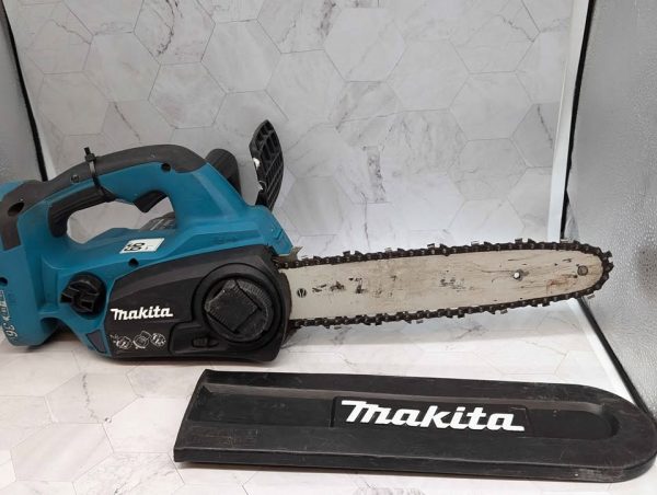 Makita 18Vx2 300mm Chainsaw Skin-Only (DUC302) - BP365714 - Image 2
