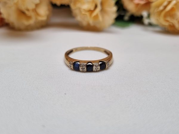 9ct Yellow Gold Blue Three Stone Ring TW368713 - Image 6