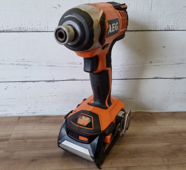 AEG 18V Impact Driver TW364211 - Image 7
