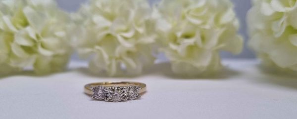 9ct Yellow Gold Diamond Trilogy Ring TW314534 - Image 27