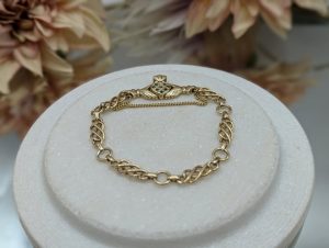 Ladies 9CT Yellow Gold Green Stone Claddagh Clasp Bracelet (13.8gms) - BP364039