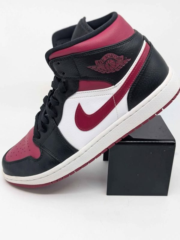 Nike Air Jordan Mids - BL364696