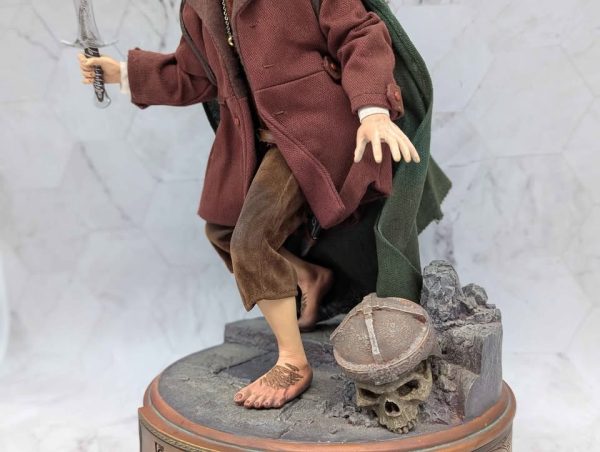 Sideshow Lord of the Rings Frodo Baggins 1:4 Premium Format Figure - BP367871 - Image 5