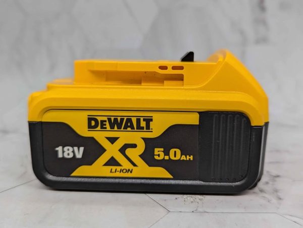 DeWalt 18V XR 5.0Ah Battery - BP363697 - Image 4
