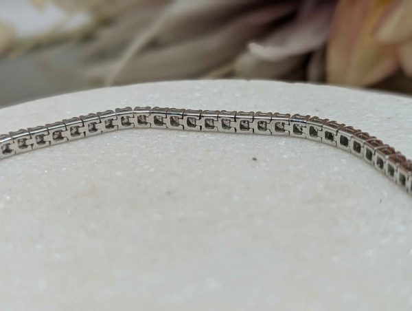 Ladies 9CT White Gold Diamond Tennis Bracelet (8.0gms) - BP366443 - Image 6
