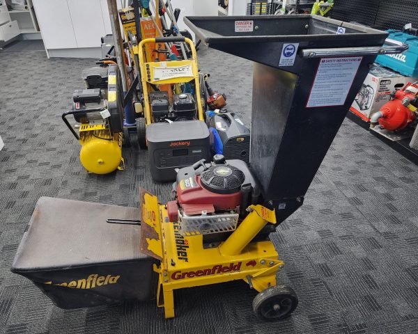 Greenfield 'The Piece Maker 45'  Briggs and Stratton Diamond 60 with Catcher - IP365700 - Image 10