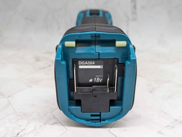 Makita 18V Brushless 125mm Slide Switch Angle Grinder Skin-Only (DGA504) - BP368245 - Image 3