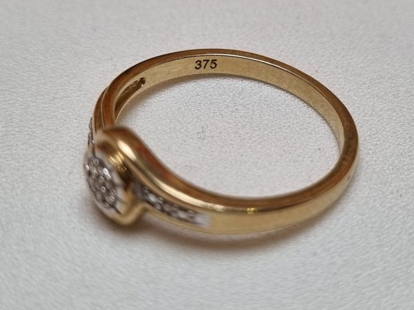 9ct Yellow Gold Cluster Ring TW354097 - Image 18