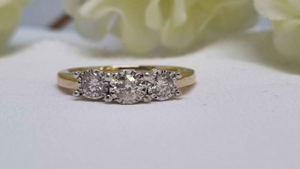 9ct Yellow Gold Diamond Trilogy Ring TW314534 - Image 22