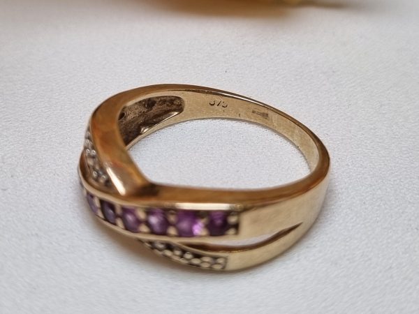 9ct Yellow Gold Diamond and Purple Stone Ring TW344242 - Image 7