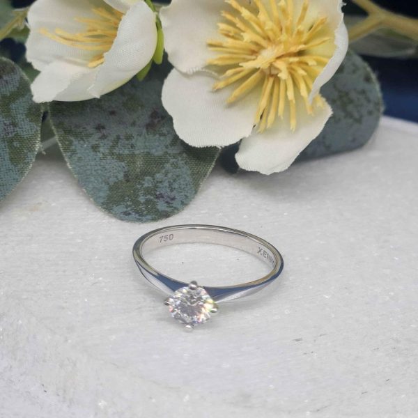 **VALUATED** Ladies 18ct white gold solitaire lab grown diamond ring #GN305859 - Image 26