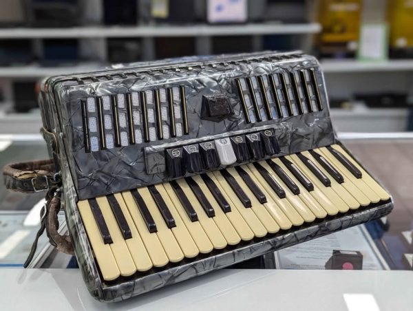 Unbranded Accordion Instrument - BP366039