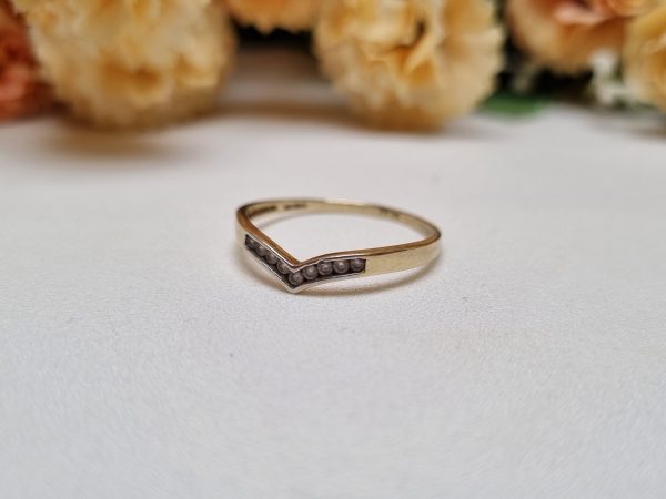 9ct Yellow Gold Channel Set Wishbone Ring TW368714 - Image 7