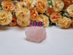 9ct White Gold Pink Three Stone Ring TW344245