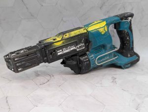 Makita 18V Auto feed Screwdriver Skin-Only (DFR450X) - BP367495