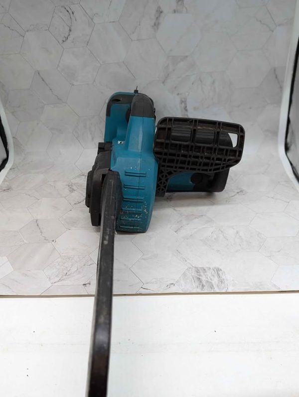 Makita 18Vx2 300mm Chainsaw Skin-Only (DUC302) - BP365714 - Image 6