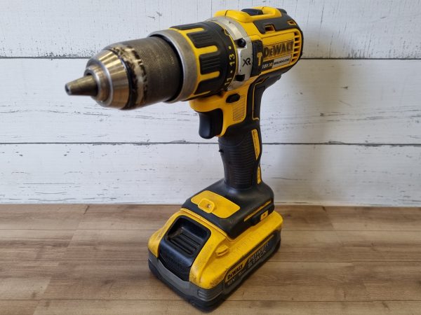 DeWalt 18V Drill Driver TW358698 - Image 3