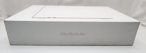 Apple MacBook Air 13 Inch 2024 256GB New In Box - IP370229 - Image 2