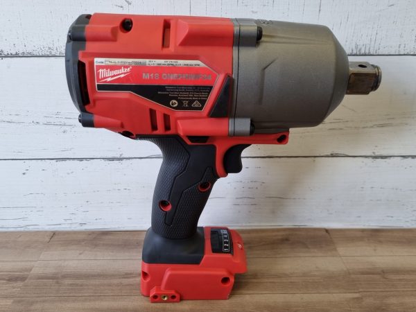 Milwaukee 18V Impact Wrench TW366954 - Image 6