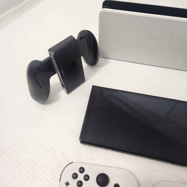 NINTENDO SWITCH OLED CONSOLE #GN360978 - Image 3