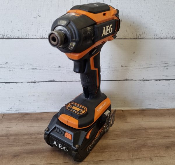 AEG 18V Impact Driver TW364185 - Image 3