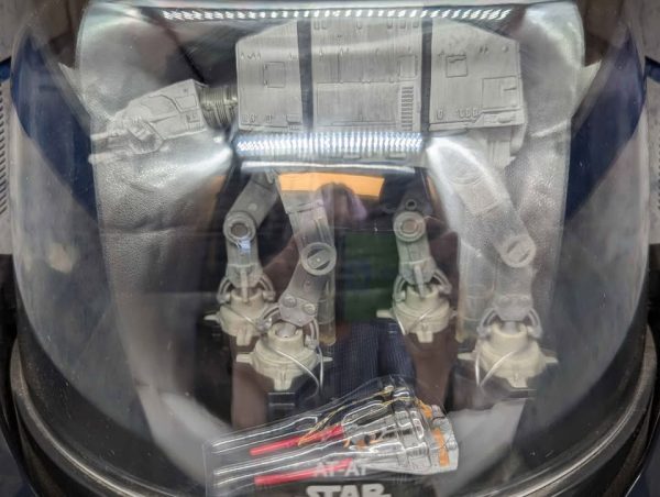 Star Wars Titanium Series Die•Cast AT-AT Collectable - BP365085 - Image 3