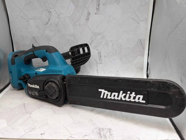 Makita 18Vx2 300mm Chainsaw Skin-Only (DUC302) - BP365714