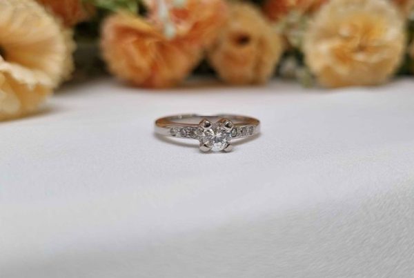 Ladies 16ct White Gold Diamond Ring TW282945 - Image 14